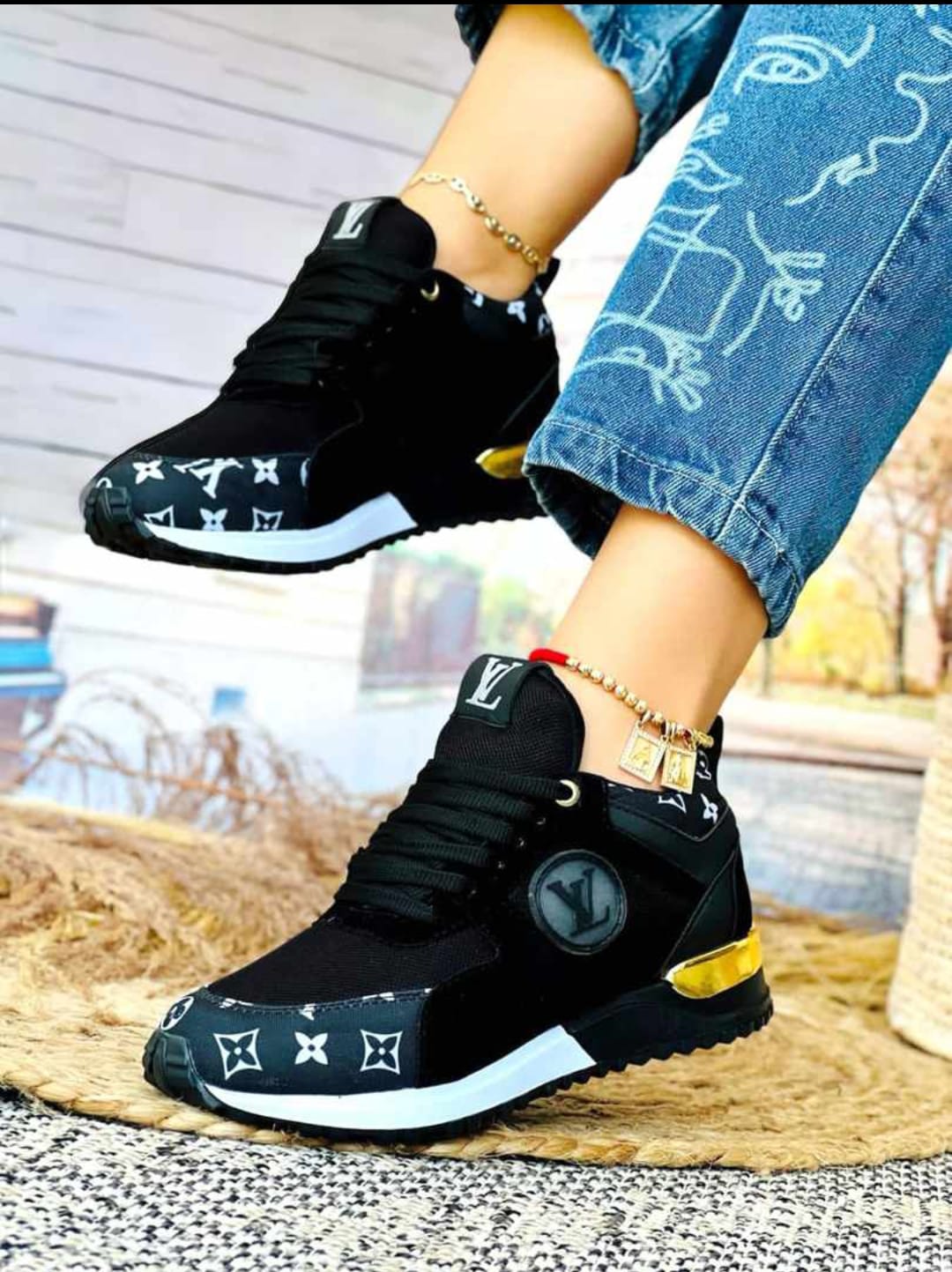 Tenis Louis Vuitton Run Away – Estilo Deportivo y Elegancia Casual
