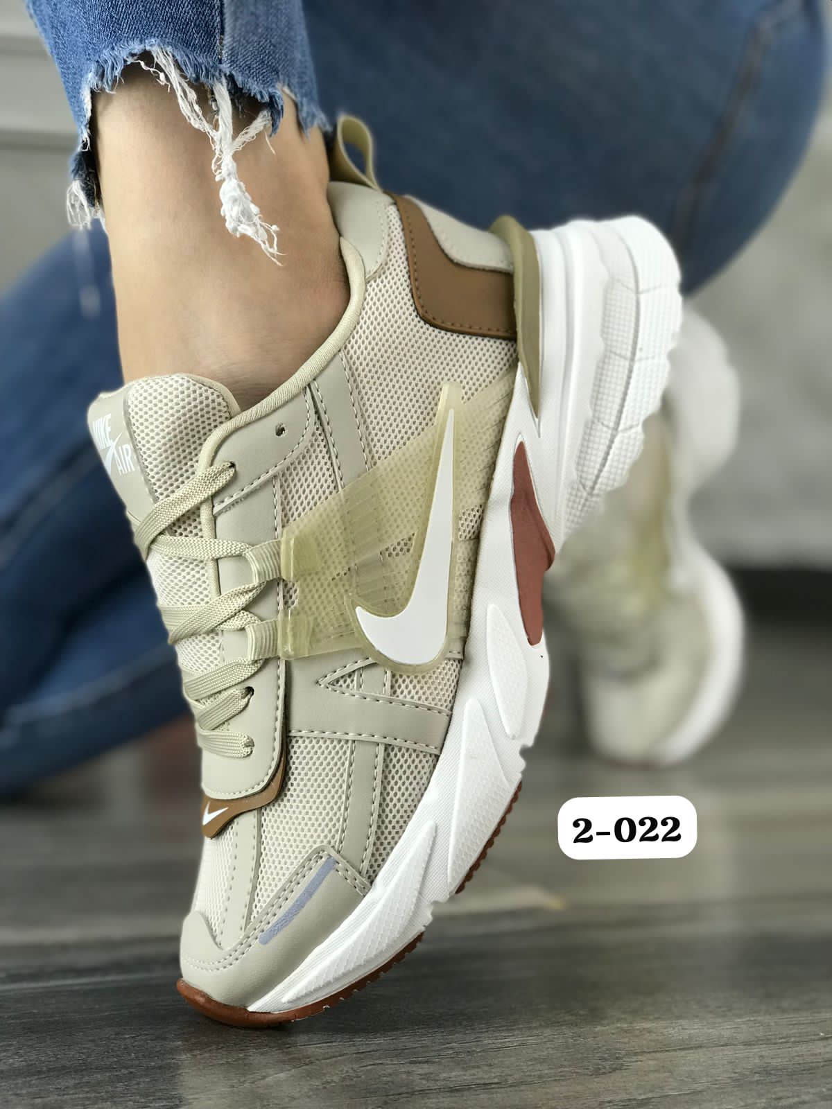 Tenis Nike Air Vomero - Moda y Comodidad Deportiva