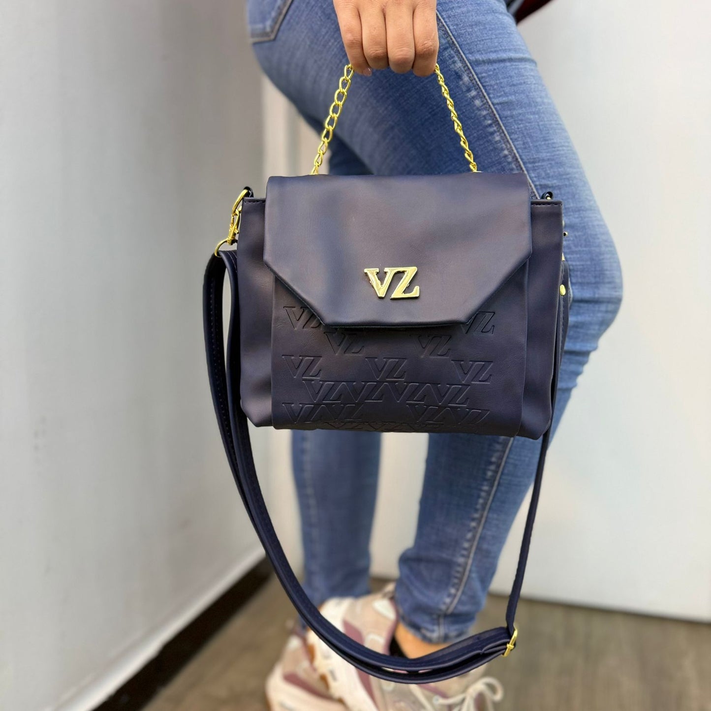 Bolso Vélez para Dama Edición Zoe – Diseño Elegante y Versátil