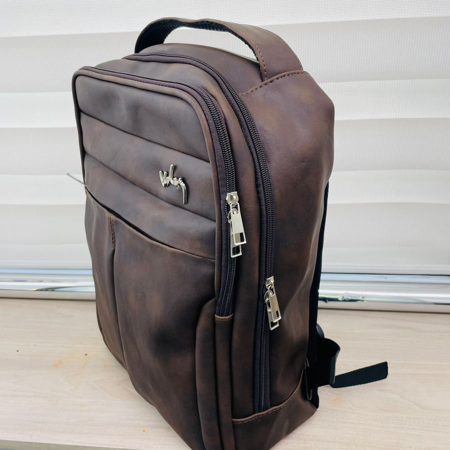 Bolso Vélez para Caballero – Estilo Ejecutivo con Bolsillo para Portátil