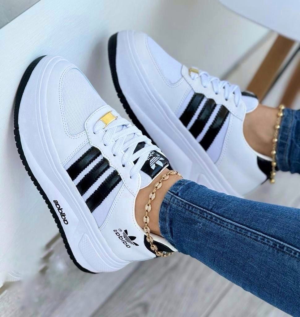 Tenis Adidas Diamond Dama – Estilo y Brillo en Cada Paso