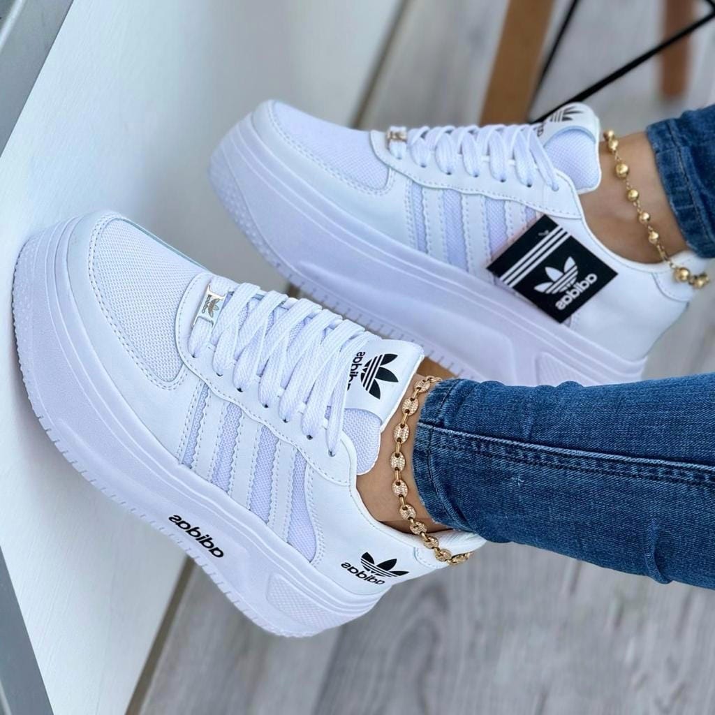 Tenis Adidas Diamond Dama – Estilo y Brillo en Cada Paso