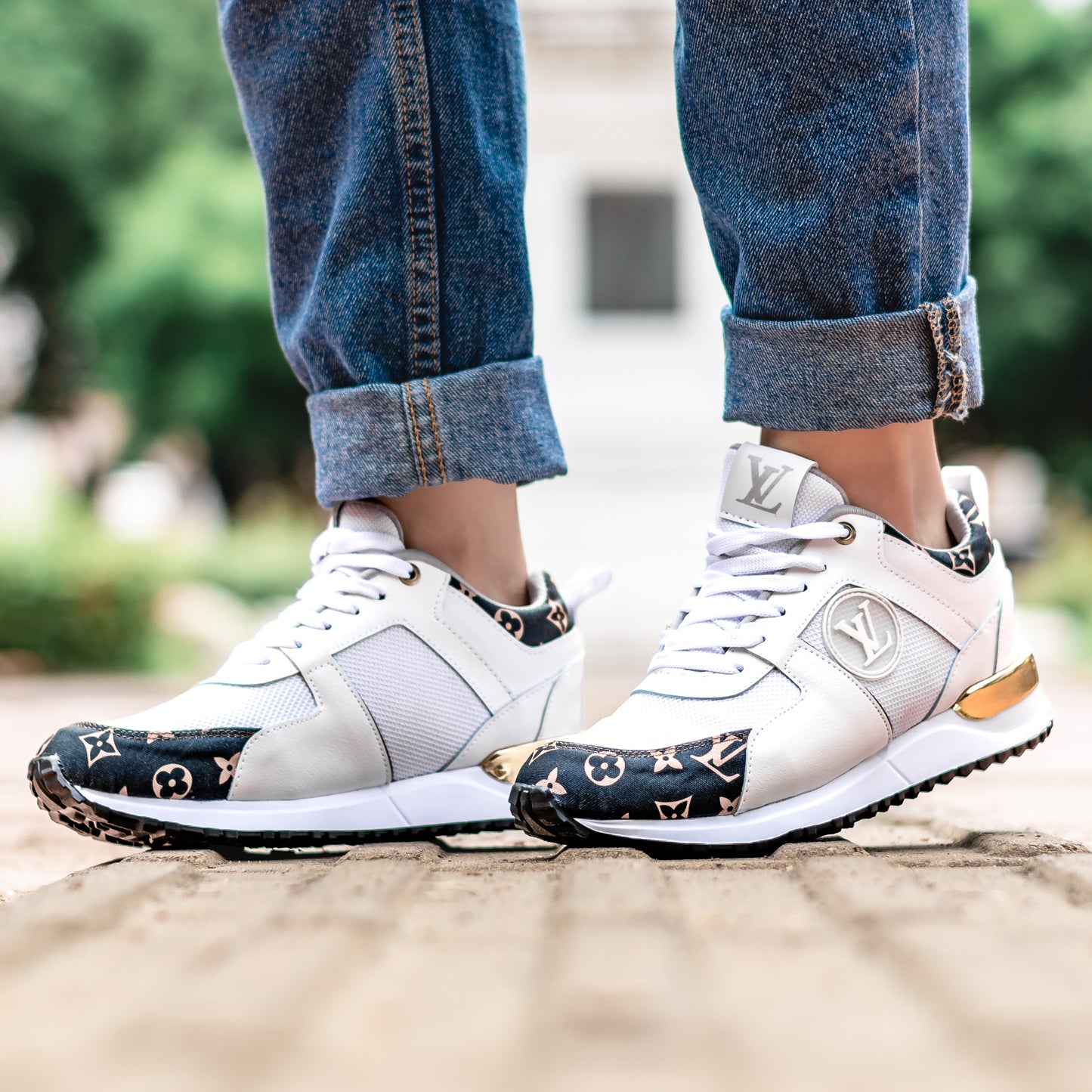 Tenis Louis Vuitton Run Away – Estilo Deportivo y Elegancia Casual
