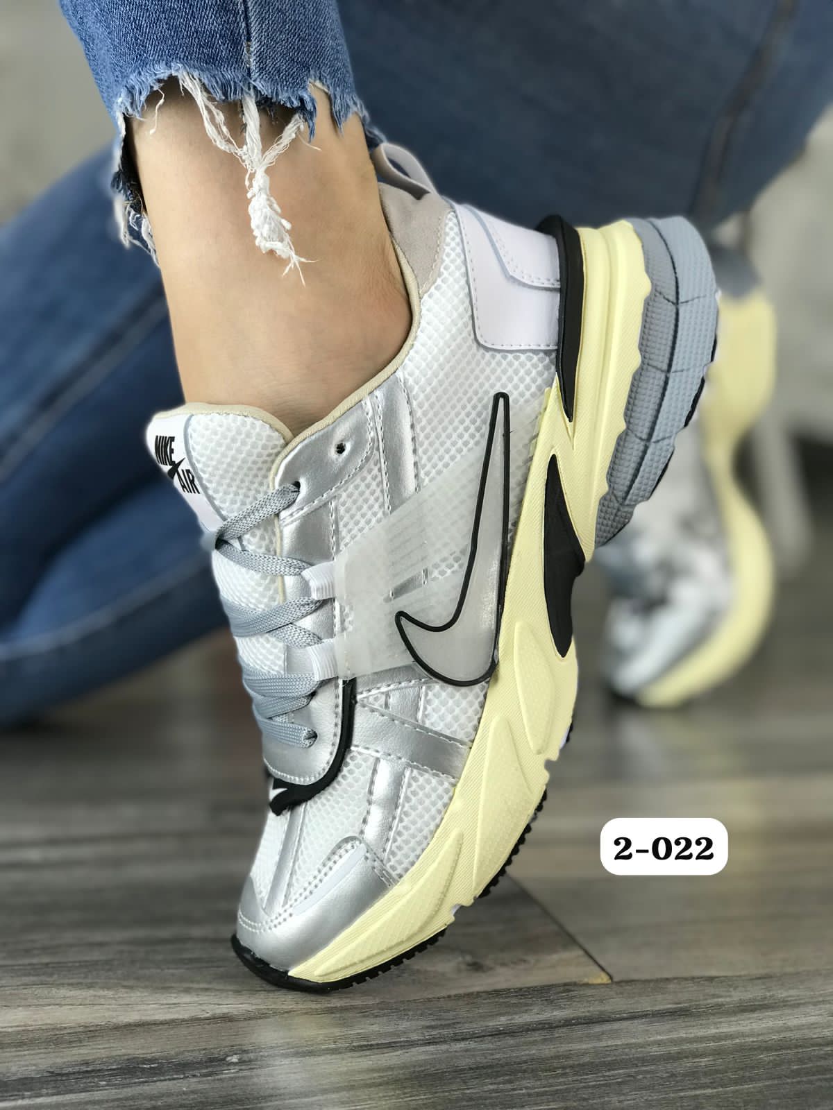 Tenis Nike Air Vomero - Moda y Comodidad Deportiva