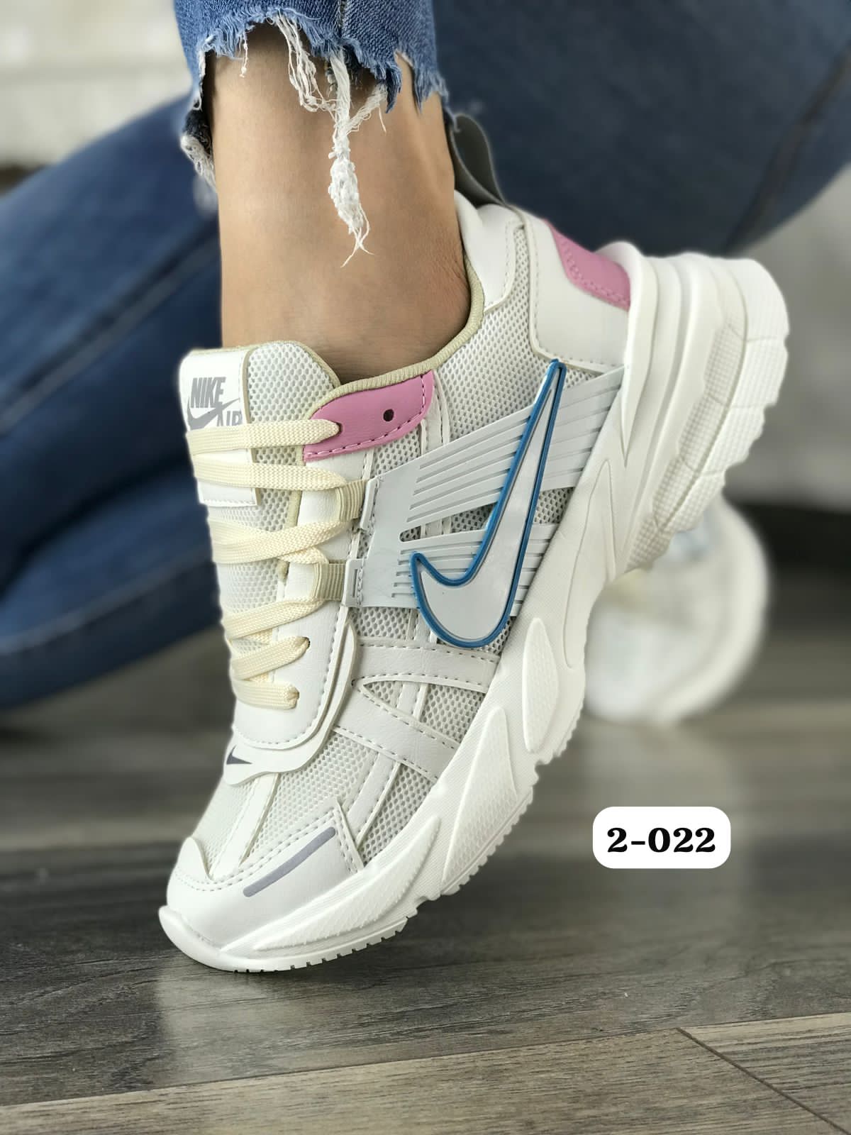 Tenis Nike Air Vomero - Moda y Comodidad Deportiva