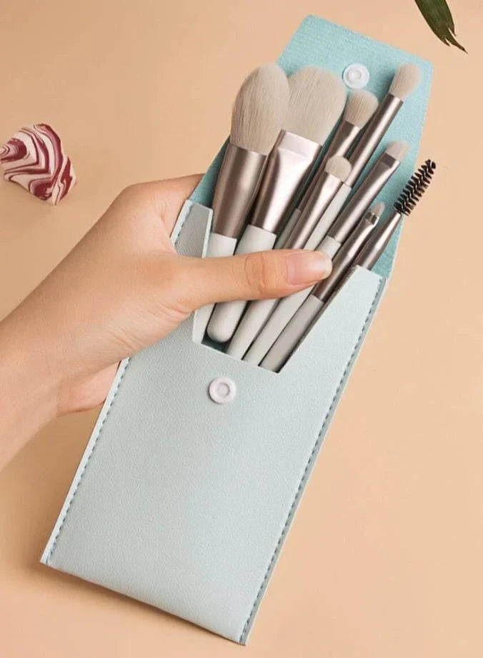 Kit de Brochas de Maquillaje Viajeras x8 con Estuche de Cuero