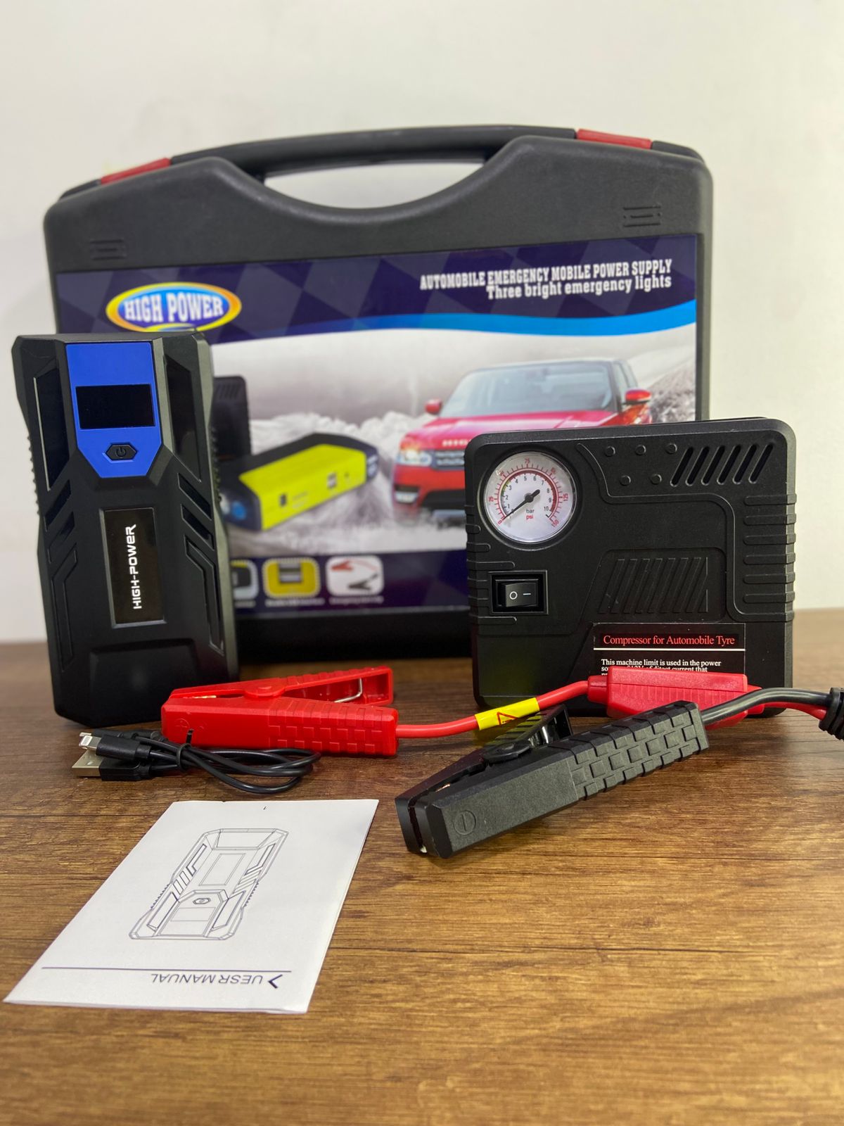Iniciador de Batería Portátil Multifuncional para Carro y Moto | Power Bank 9600mAh + Linterna + Compresor