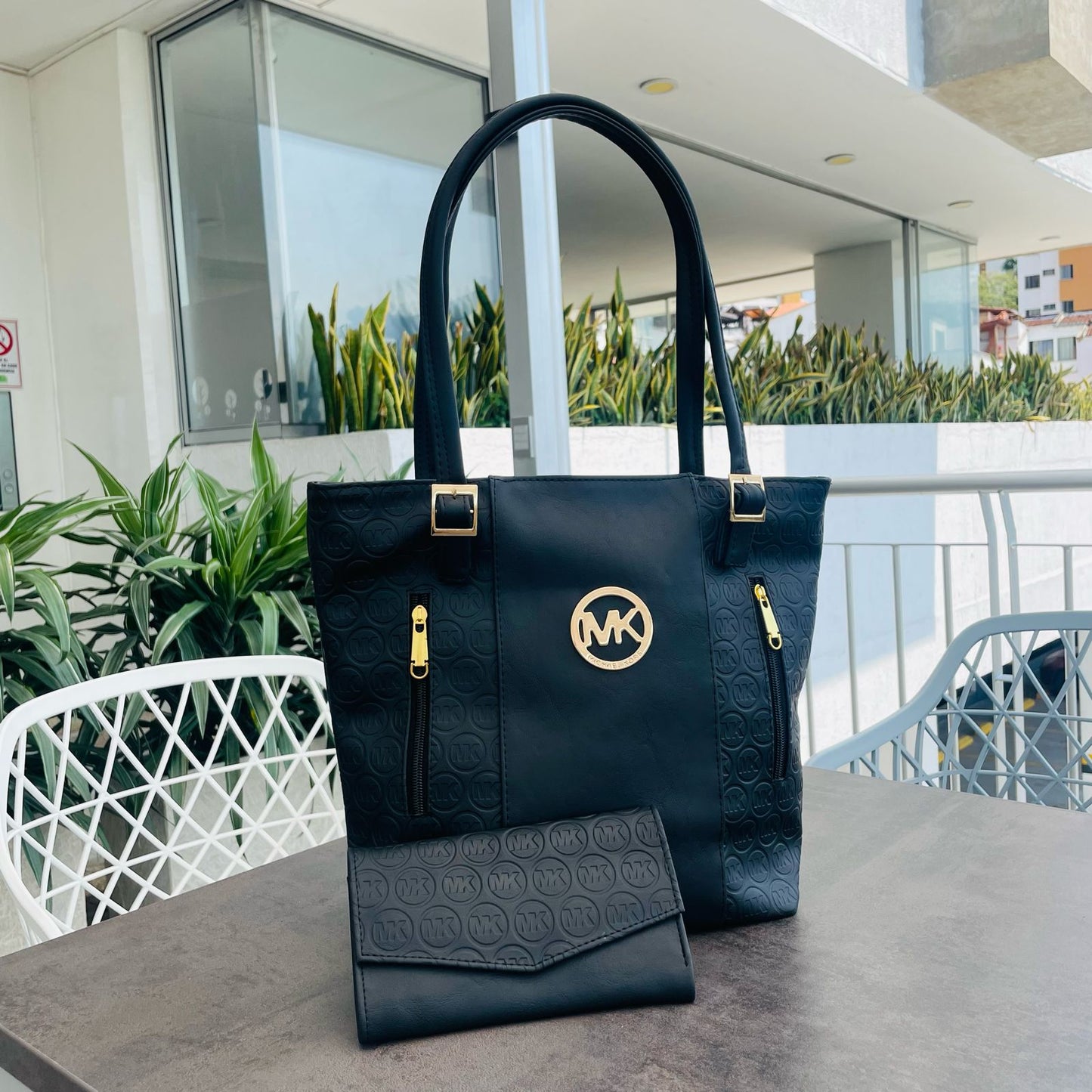 Bolso de Mano Michael Kors Edición Exclusiva con Billetera a Juego