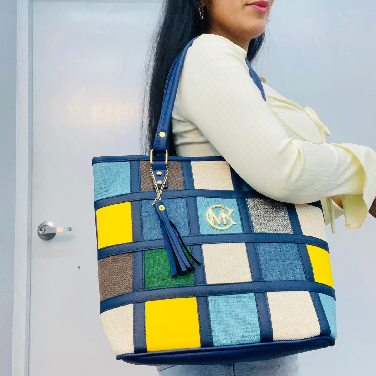 Bolso Michael Kors Edición Rihanna - Elegancia y Versatilidad en Colores Exclusivos