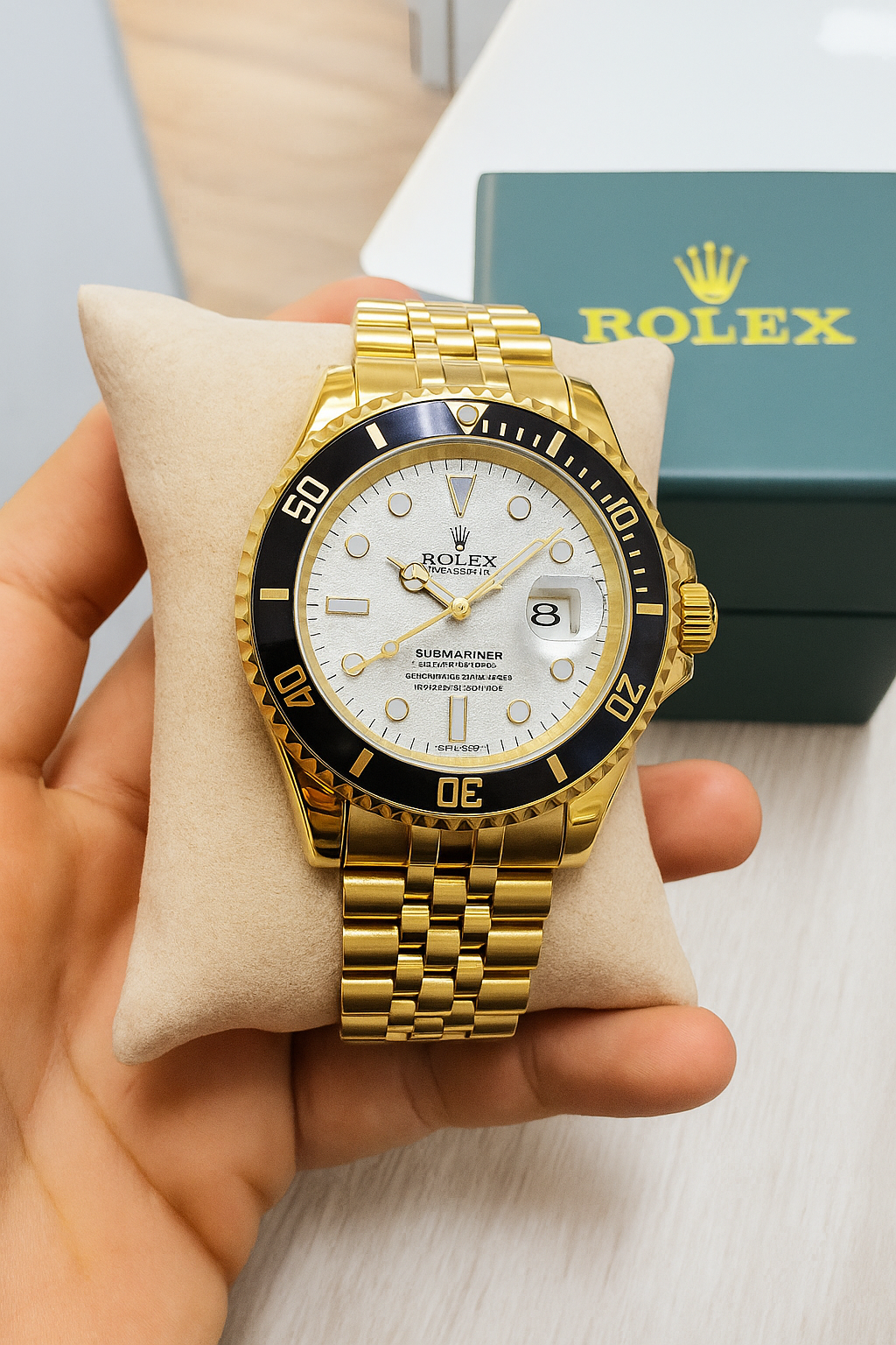 Rolex Submariner – Precisión Suiza y Elegancia Submarina