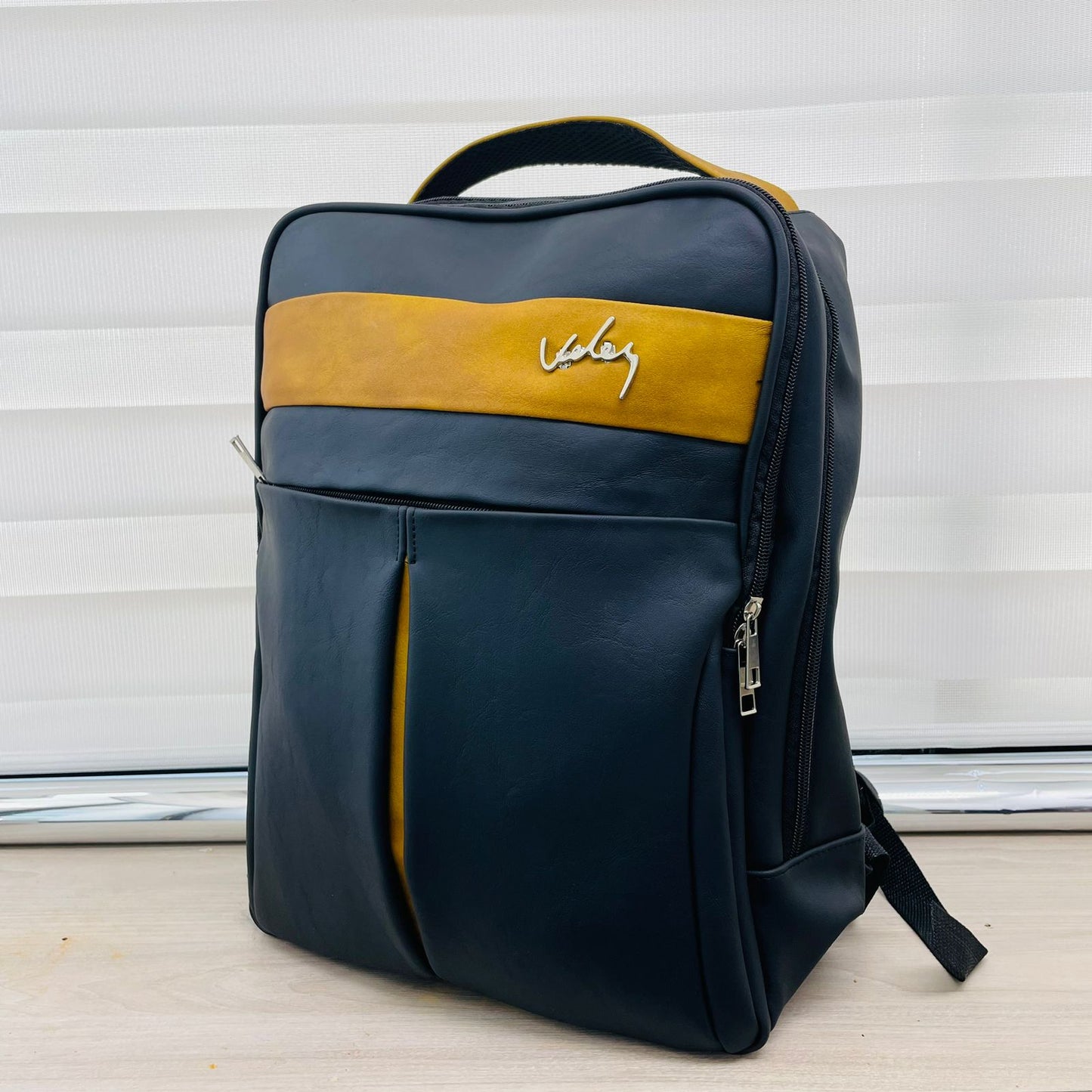 Bolso Vélez para Caballero – Estilo Ejecutivo con Bolsillo para Portátil