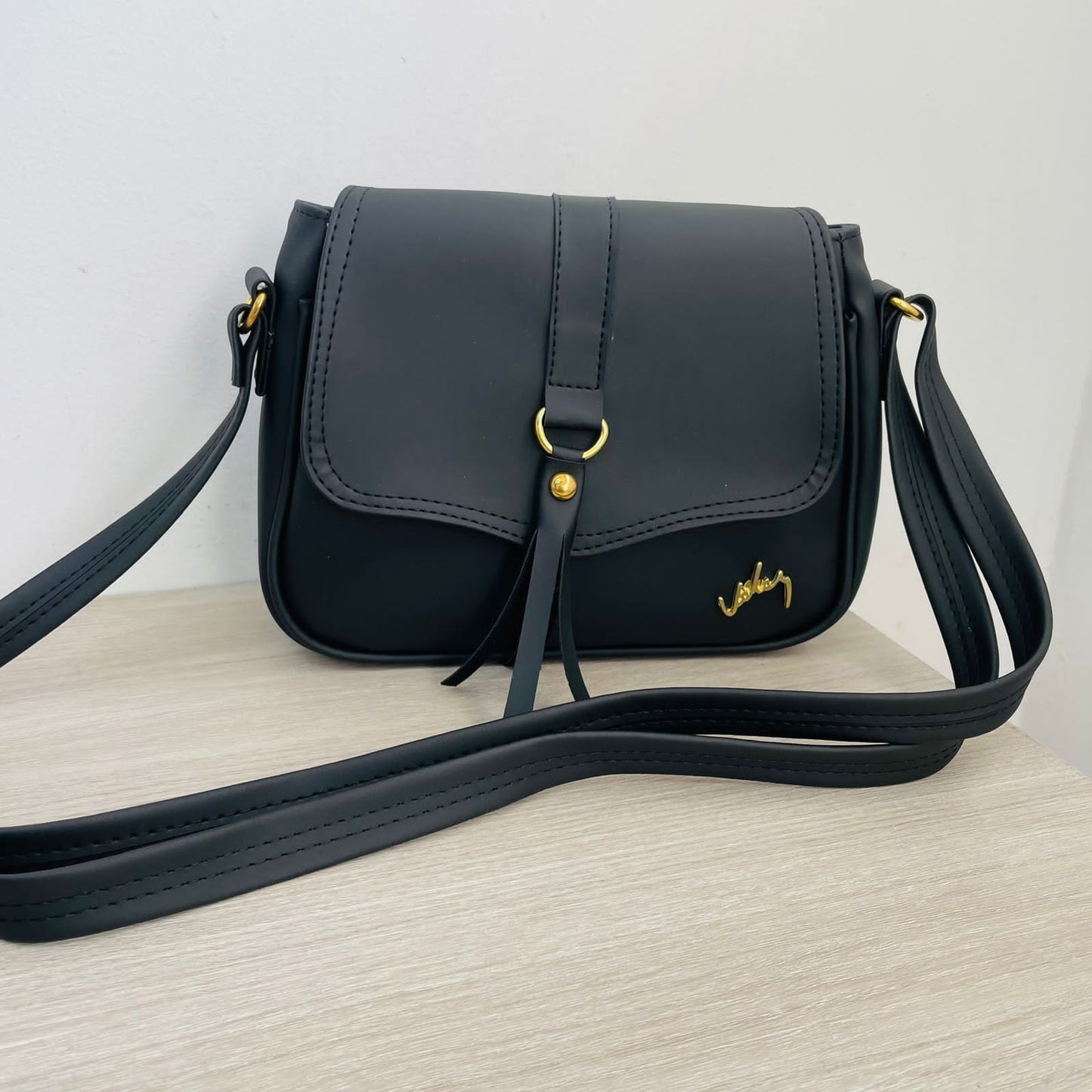 Bolso Vélez para Dama – Diseño Elegante y Compacto