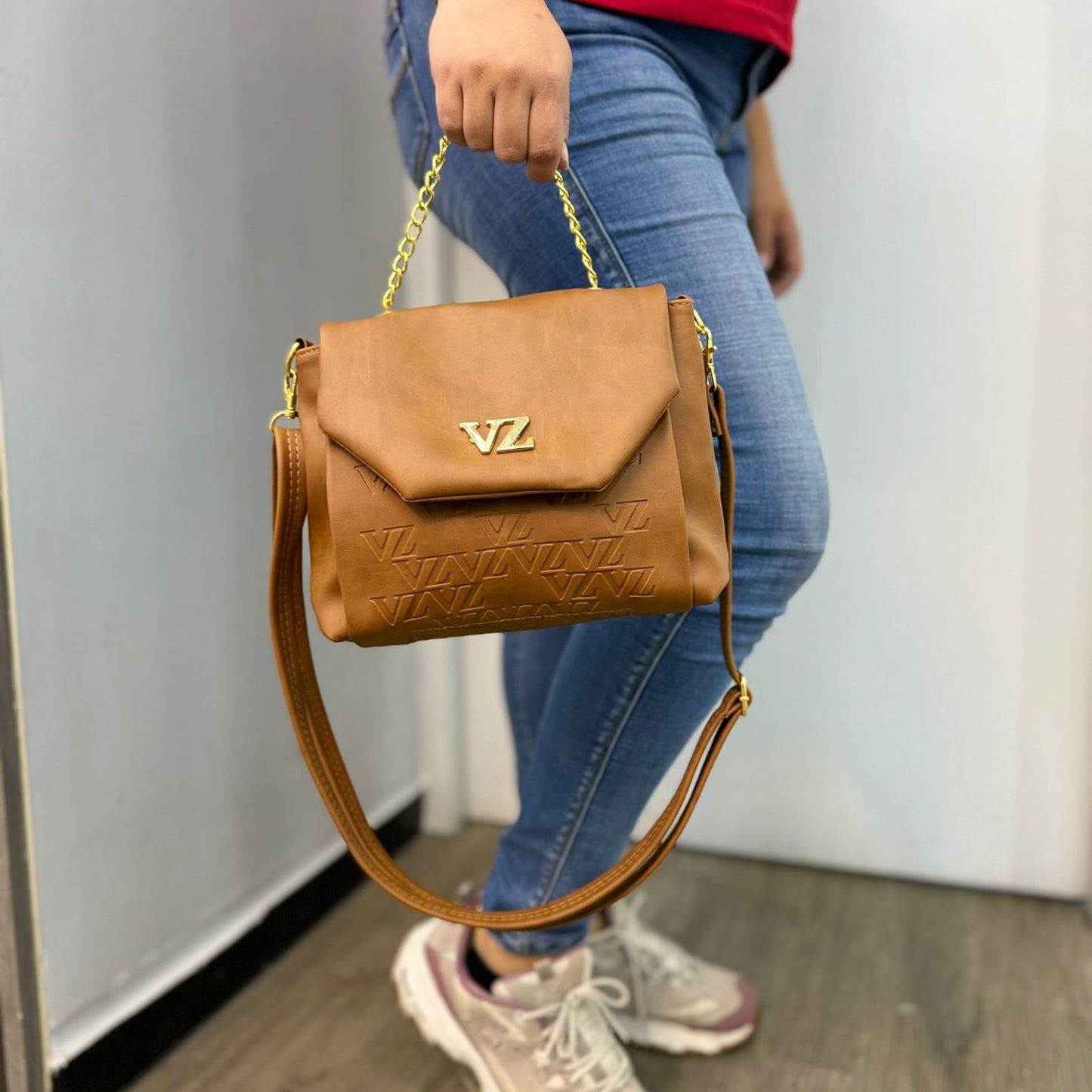 Bolso Vélez para Dama Edición Zoe – Diseño Elegante y Versátil