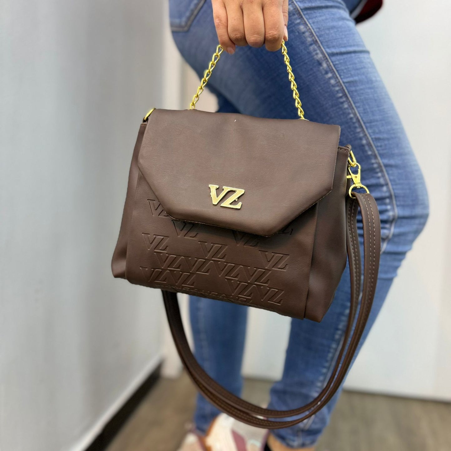 Bolso Vélez para Dama Edición Zoe – Diseño Elegante y Versátil