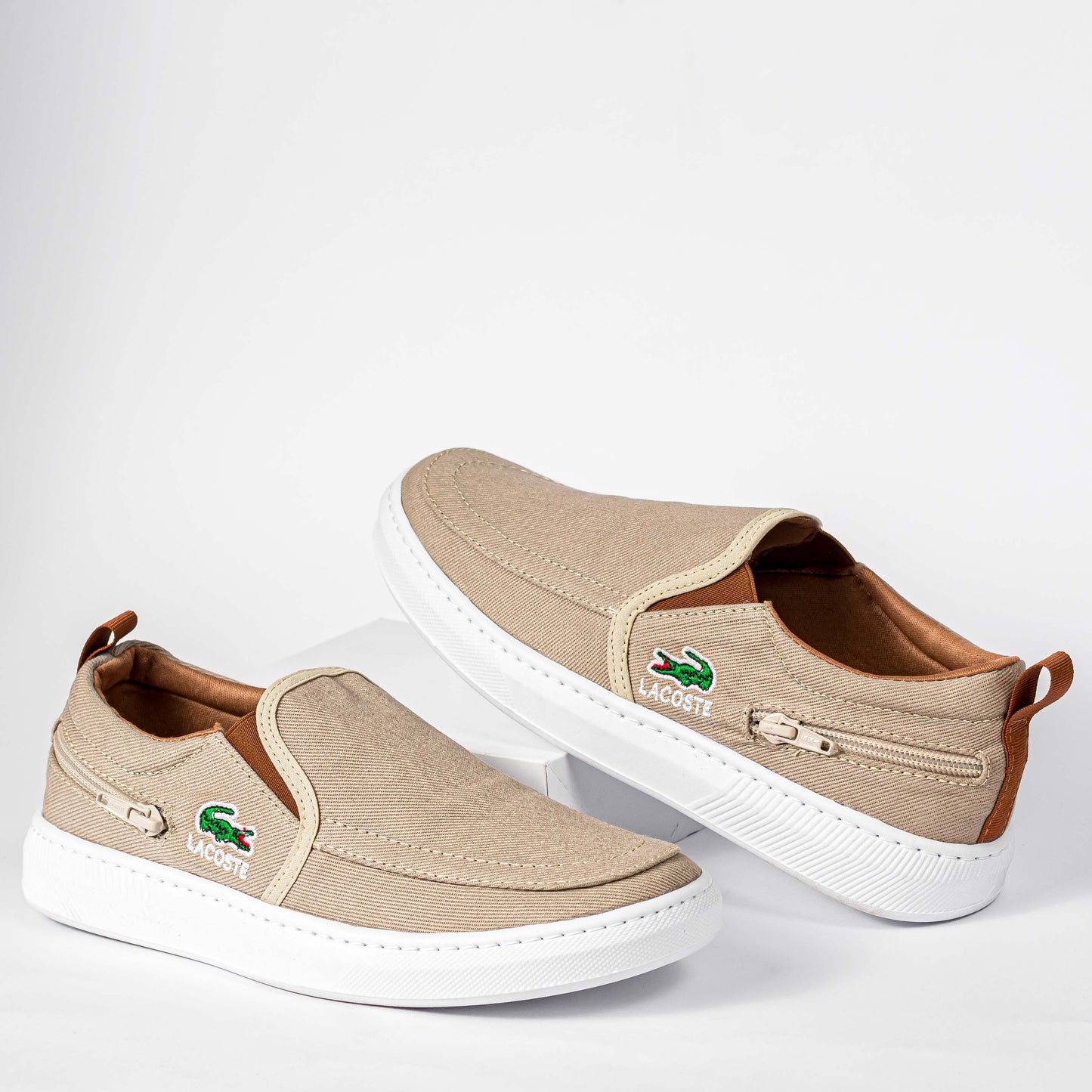 Tenis Casuales LACOSTE | Diseño Elegante y Confortable